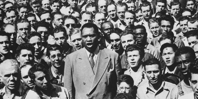 Paul Robeson in crowd