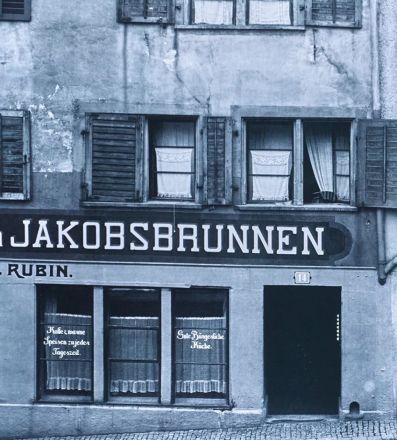 lenin lived here