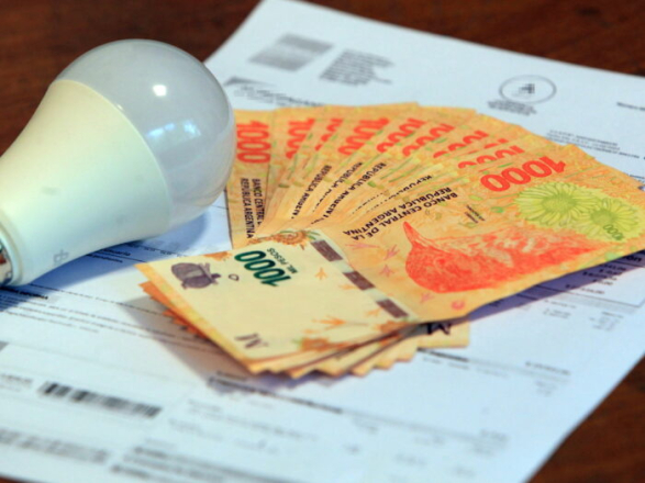 lots of pesos required to pay bills