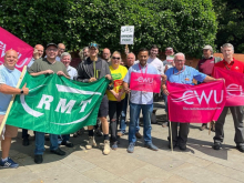 RMT and CWU pickets together