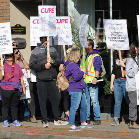 Anti-union laws aim to smash school strikes in Canada - Vimarsana News
